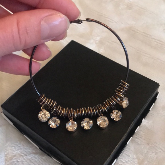 FINAL 💰 Gold Rhinestone Hoop Earrings VEUC - Picture 3 of 4